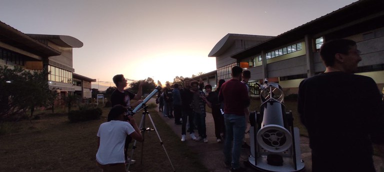 Primeira aula prática de observação astronômica Foto 1 - Curso Astronomia Observacional